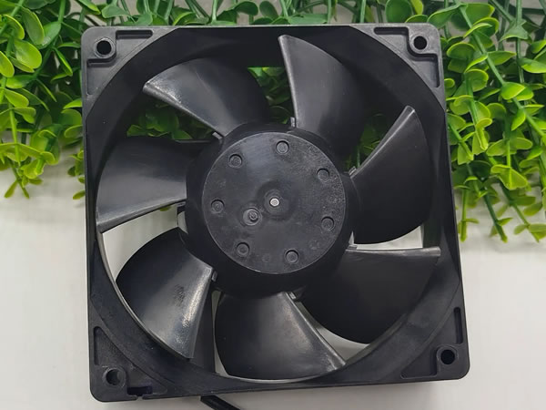 How to clean the computer cooling fan?